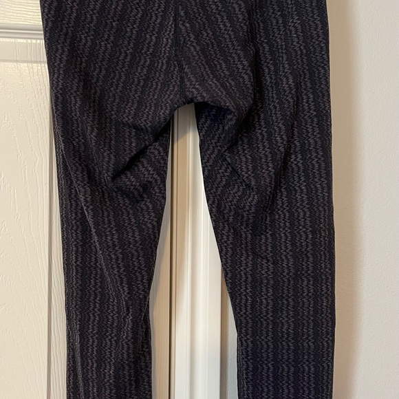 Lululemon Wunder Under Crop Capris Gray Size 6 - Picture 2 of 8